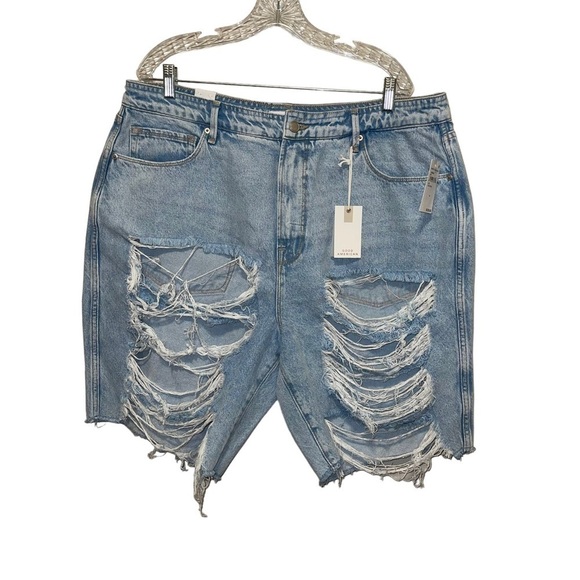 Good American Pants - NWT Good American Woman Short Size 16 !